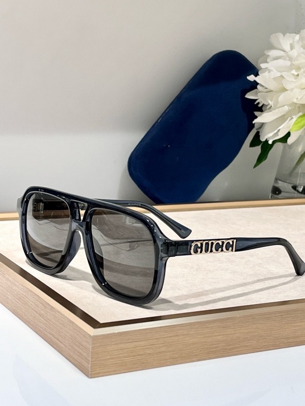 Gucci Sunglasses 359